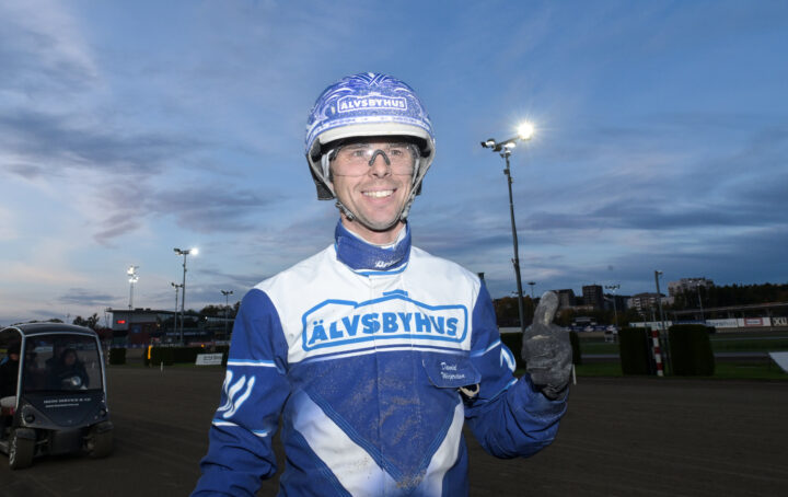 Daniel Wäjersten glad efter Oakssegern.jpg