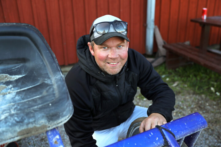 David Persson på stallbacken_2.jpg