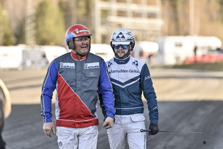 Umåker 250510 – Filling Fuel – Magnus A Djuse – Roger Nilsson.j