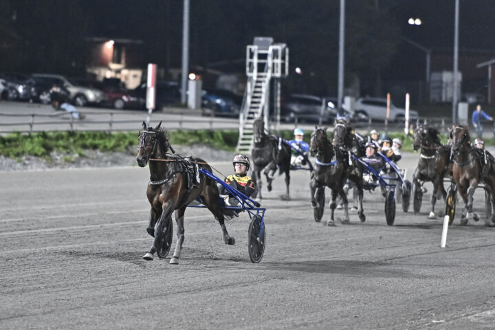 Umåker 250910 – Lando Mearas – Mats E Djuse – Upplopp.jpg