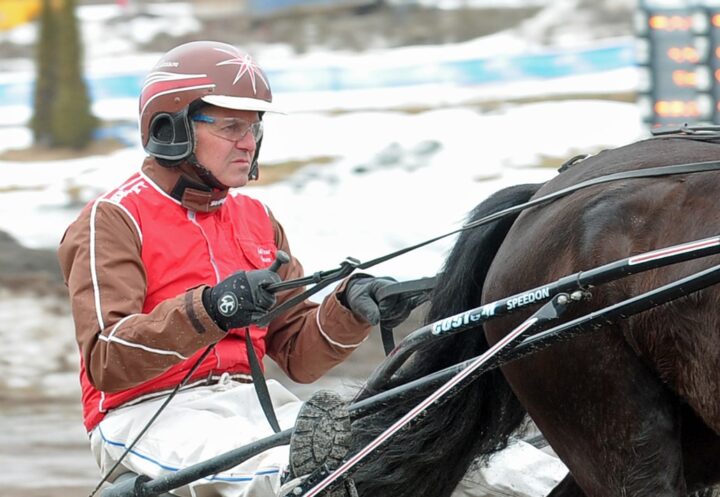 ÅSE_LARSSON CARL-IVAR 8200.JPG