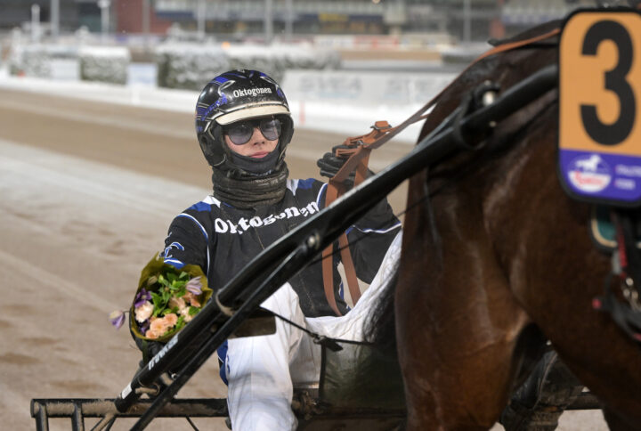 Fredrik Plassen nöjd bakom Wellerman.jpg