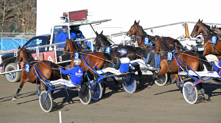 Startbil Åbytravet 389.jpg