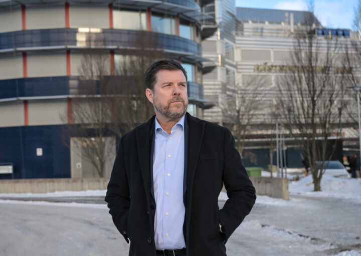 Jörgen Forsberg utanför Hästsportens Hus 5.jpg