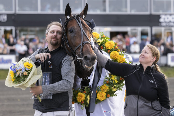 FRANCESCO ZET med Daniel och Lina.jpg